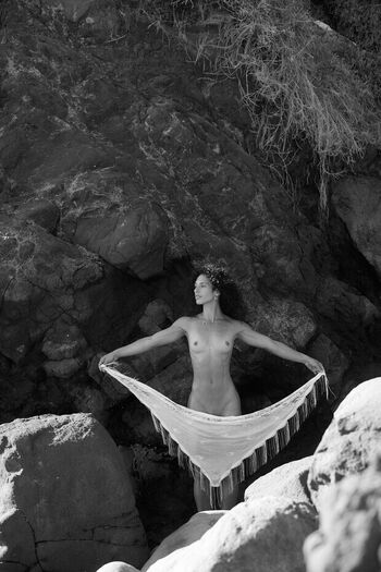 Vanessa villegas image