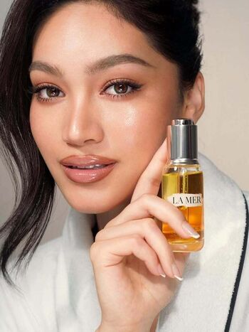 Vanessa wenk page 2 image