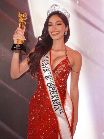 Vanessa wenk page 2 image