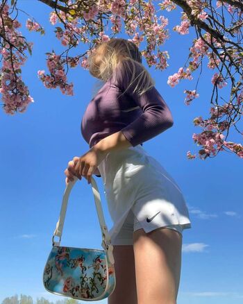Vera pulker image