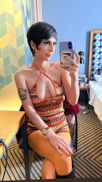 Veronica gallardo image