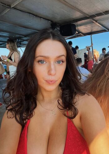 Veronicabastian image