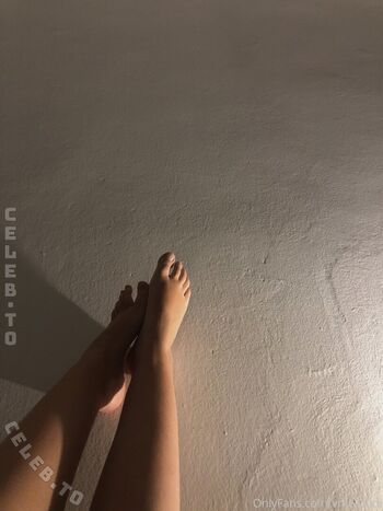 Veronika mescudi image