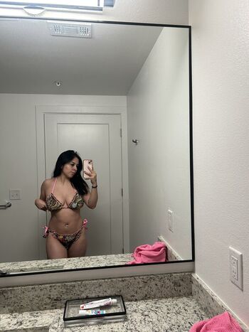Viannneyyyyy image