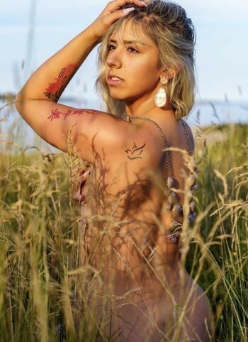 Vic model02 page 2 image