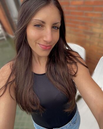 Vicky llorente page 2 image