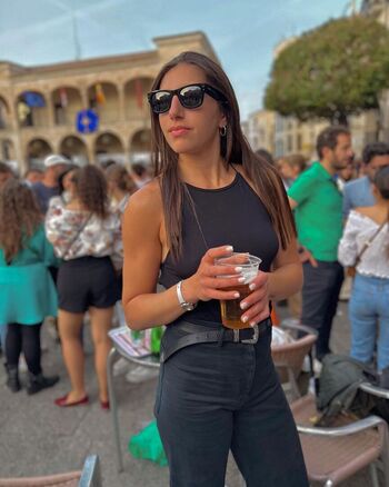 Vicky llorente image