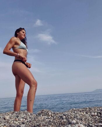 Vicky llorente image