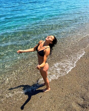 Vicky llorente image