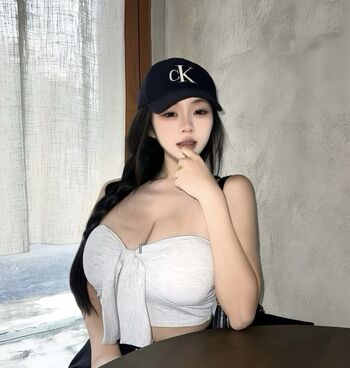 Vicky toh image