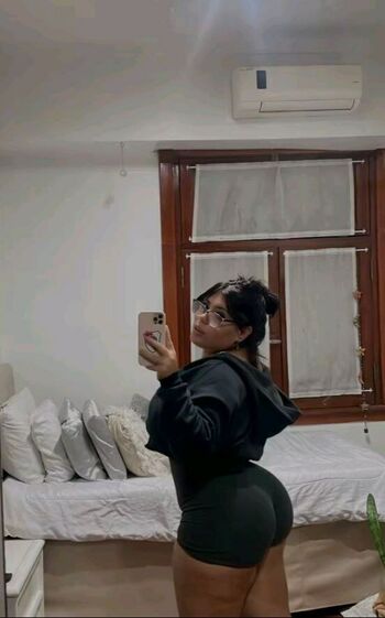 Vicky zoto image