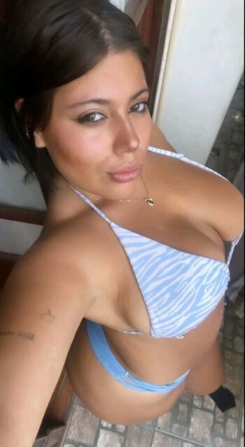 Vicky zoto image