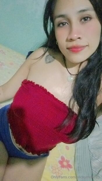 Vickymont25 image
