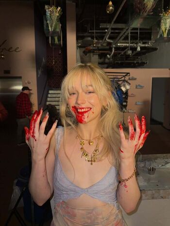 Victoria pedretti image