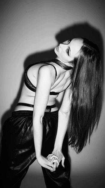 Victoria porrini image