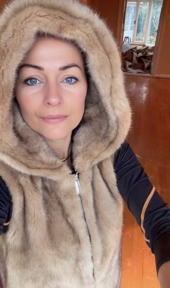 Victoria valentine image