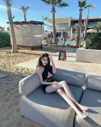 Victoriaxup page 2 image