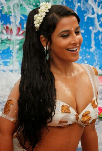 Vidya balan image