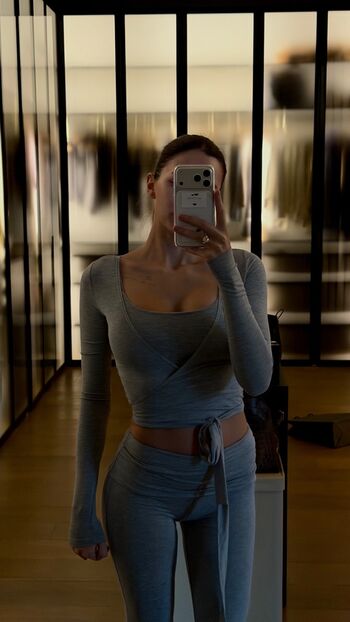 Viki odintcova image