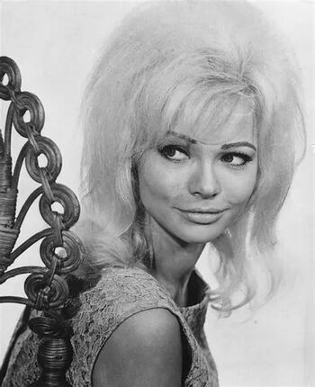Vintage starlets page 4 image