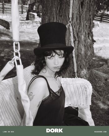 Violet grohl image