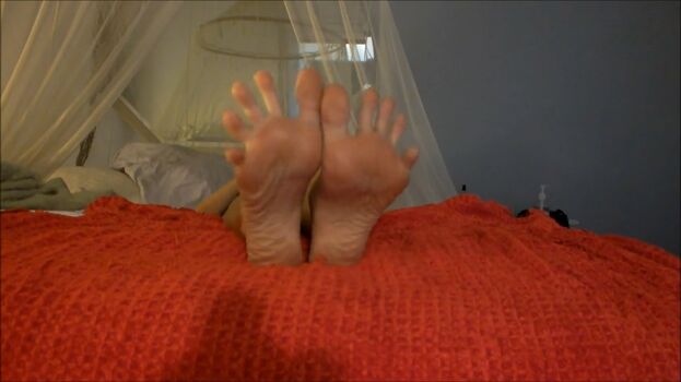 Violet s toes violet s perfect feet page 2 image