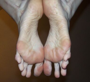 Violet s toes violet s perfect feet page 2 image