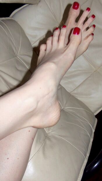 Violet s toes violet s perfect feet image