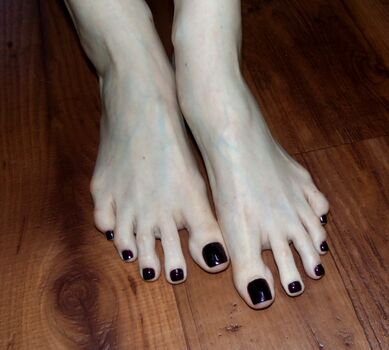 Violet s toes violet s perfect feet image