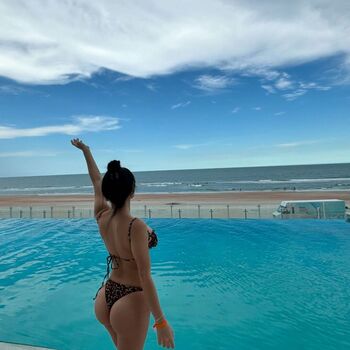 Violeta chort image