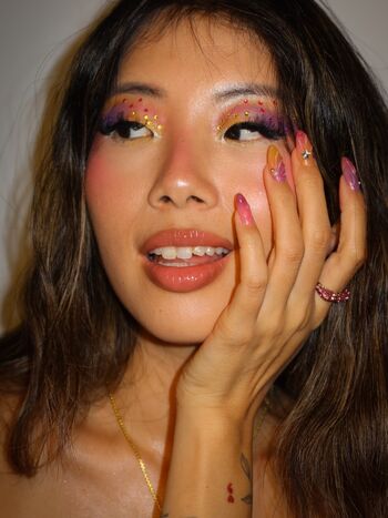 Vivian marie wong image