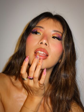 Vivian marie wong image