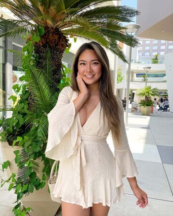 Vivian yu image