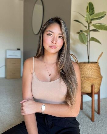 Vivian yu image