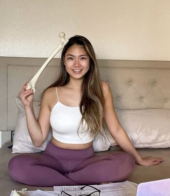 Vivian yu image
