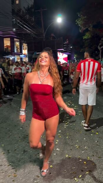 Viviane araujo page 8 image