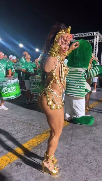 Viviane araujo page 5 image