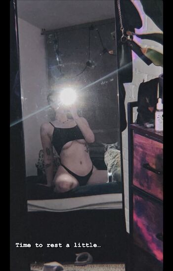 Vivickivvv image