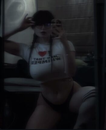 Vivickivvv image