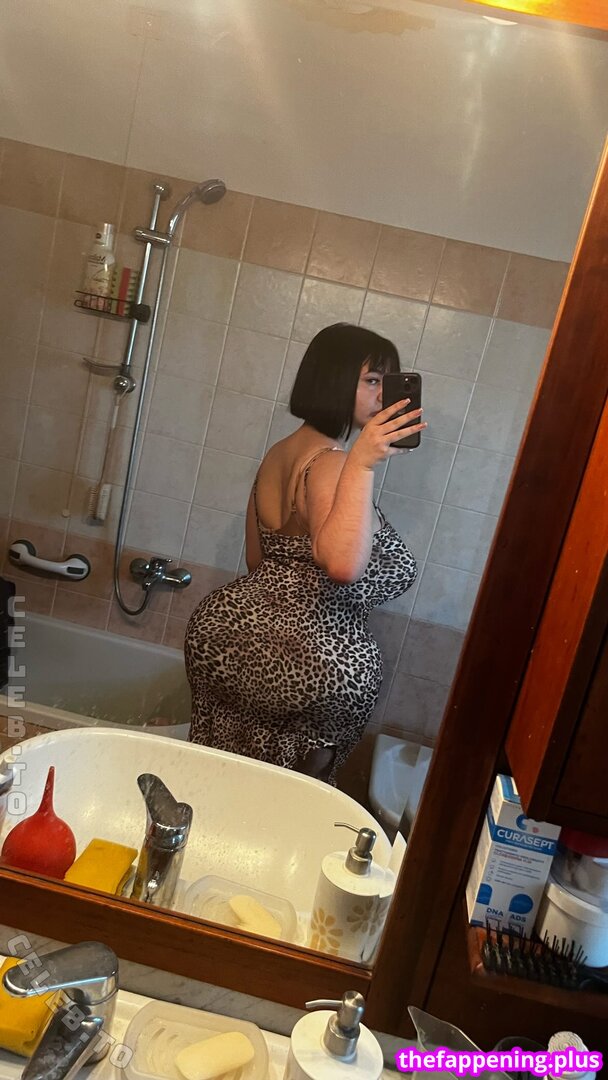 Mxmmytina / VVALENTINABONETALLI Nacktes OnlyFans Foto #87