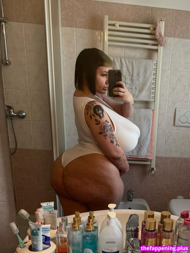 Mxmmytina / VVALENTINABONETALLI Foto OnlyFans Nua #136