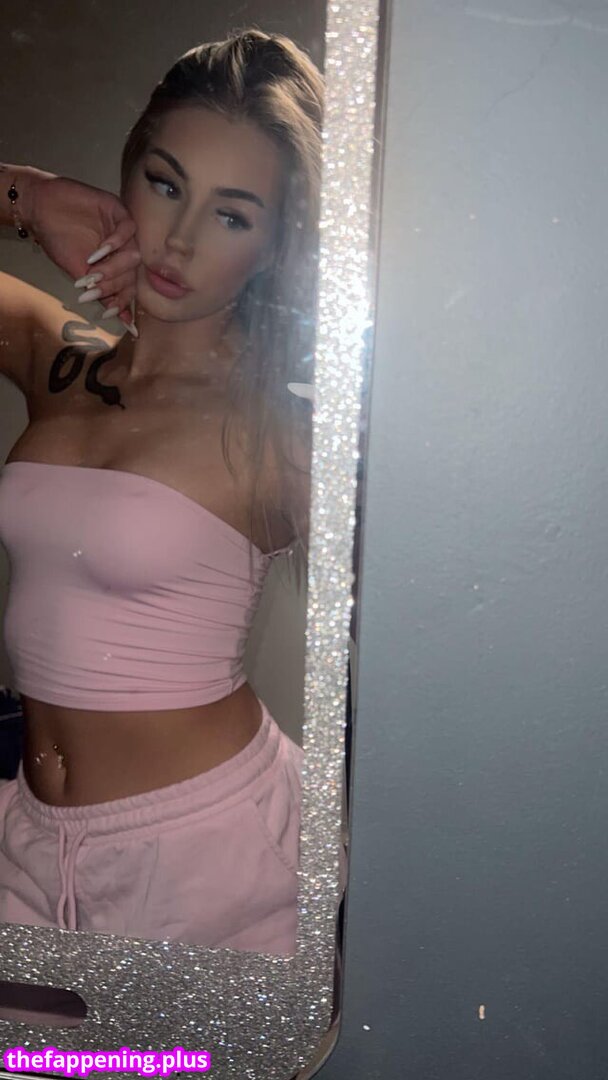 Vvikaraa / vikaraa_by_km Naken OnlyFans Foto #42