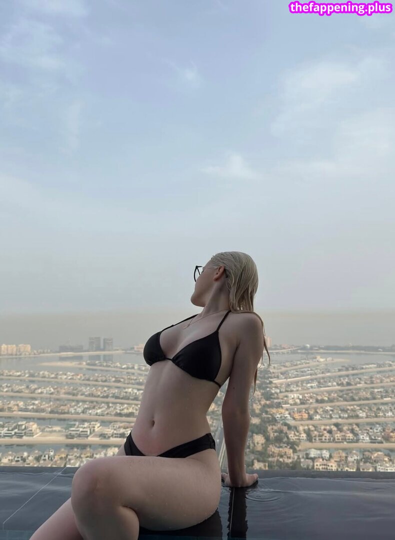 riavvsllxx / vvsllxx / Рия Foto OnlyFans Nuda #5