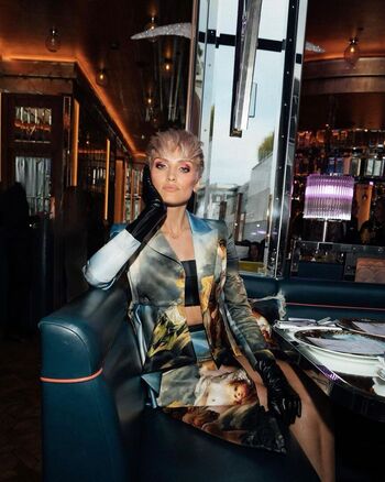 Wallis day image