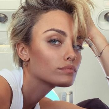 Wallis day image