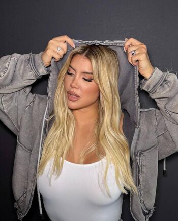Wanda nara image