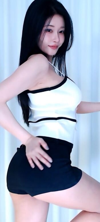 Wannabe33 page 5 image