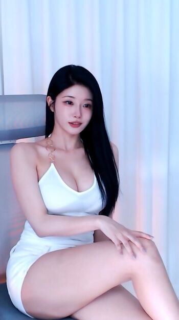 Wannabe33 page 4 image