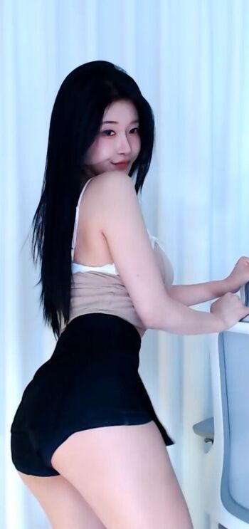 Wannabe33 page 4 image