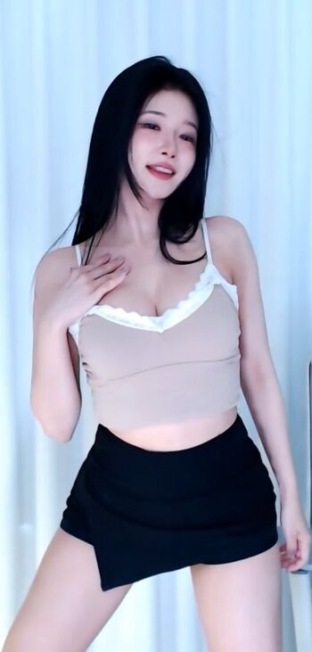 Wannabe33 page 4 image